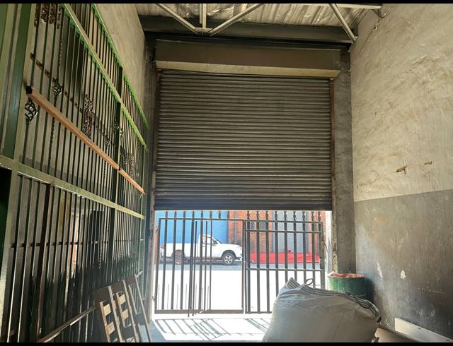 400M² WAREHOUSE TO LET IN LONGDALE